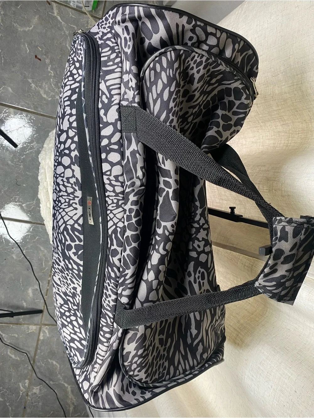 TAG Travel Duffel Bag Grey Black Animal Print Weekender Carry On Tote Luggage